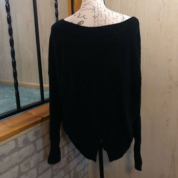 Express long sleeve black cropped sweater size XS - Picture 5 of 16